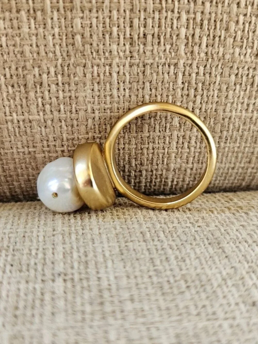Vintage Kiam Family Ring Gold Tone Fashion Jewelry Faux Pearl Size